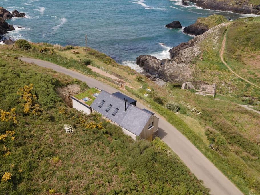 Cliff-Top Cottage On Coast Path W/Panoramic Views Trevine Exterior foto